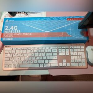 IClever Wireless Keyboard and Mouse Combo - Silver and White
